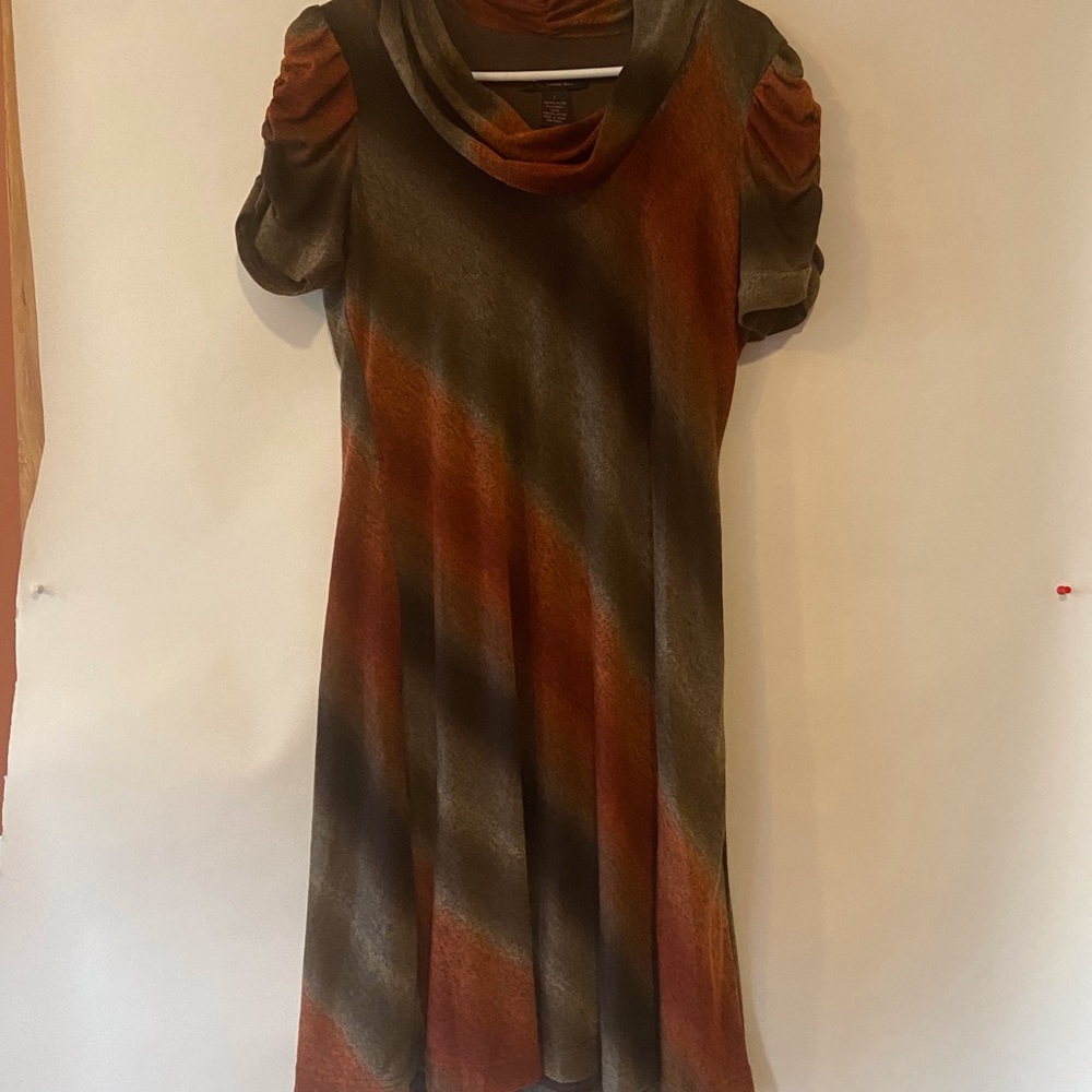 Womens cap-sleeve dress